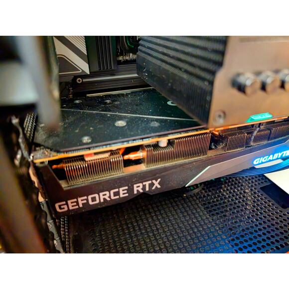 Nvidia GIGABYTE Gaming OC RTX 3070 8GB Graphics Card Video - Picture 9 of 10